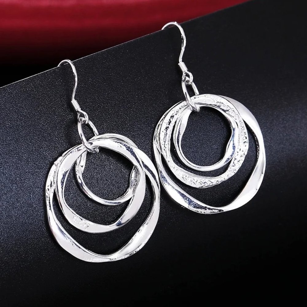 Gorgeous Sterling Silver 3 Geometric Circle Hanging Earrings with Frosted Finish - Picture 1 of 6